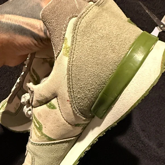 Inkkas Cactus 🌵 Print Sneakers with Green Accents women’s Sz.7 - Picture 12 of 13